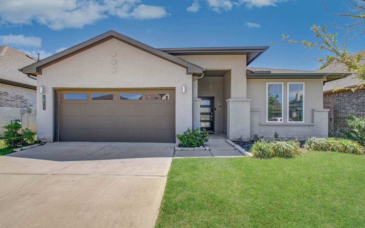28511 Hannahs Harbor Lane - Photo 1