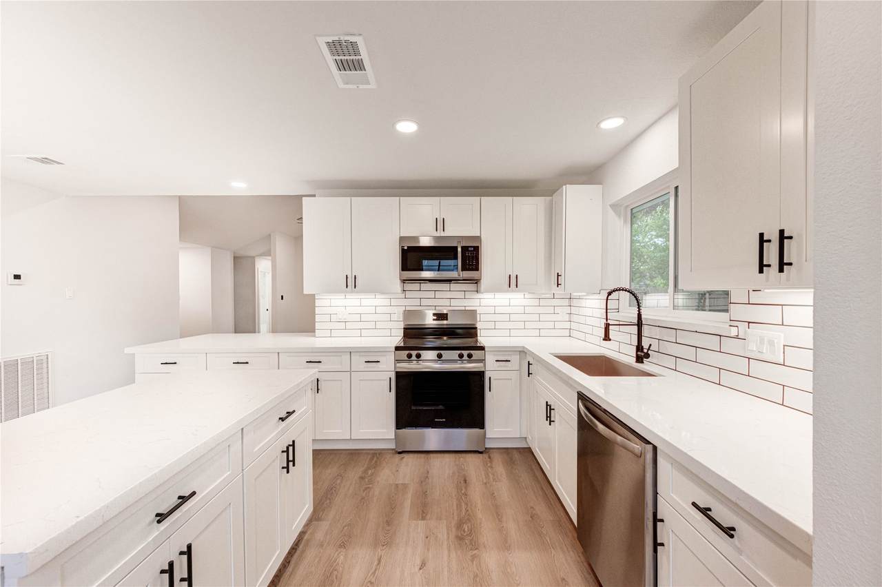 7215 Daylight Lane - Photo 1