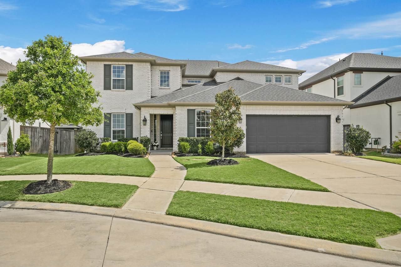 4702 Llano Loop - Photo 1
