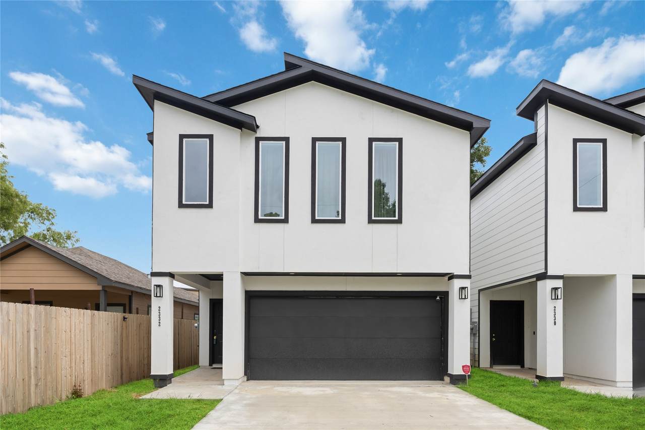 2332 Wavell Street - Photo 1