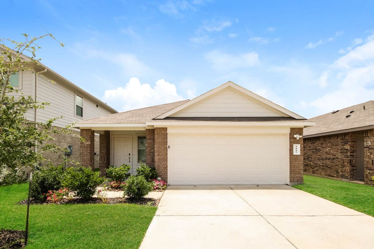 9885 Glen Brook - Photo 1