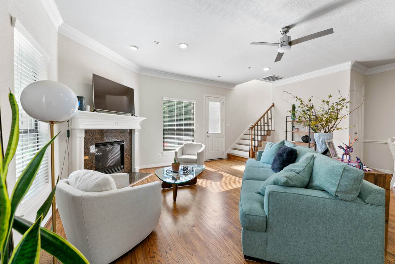 2922 Royal Oaks Crest - Photo 1