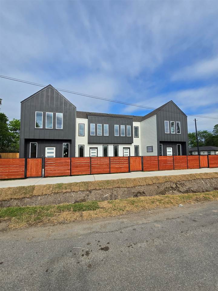 4562 Teton Street - Photo 1