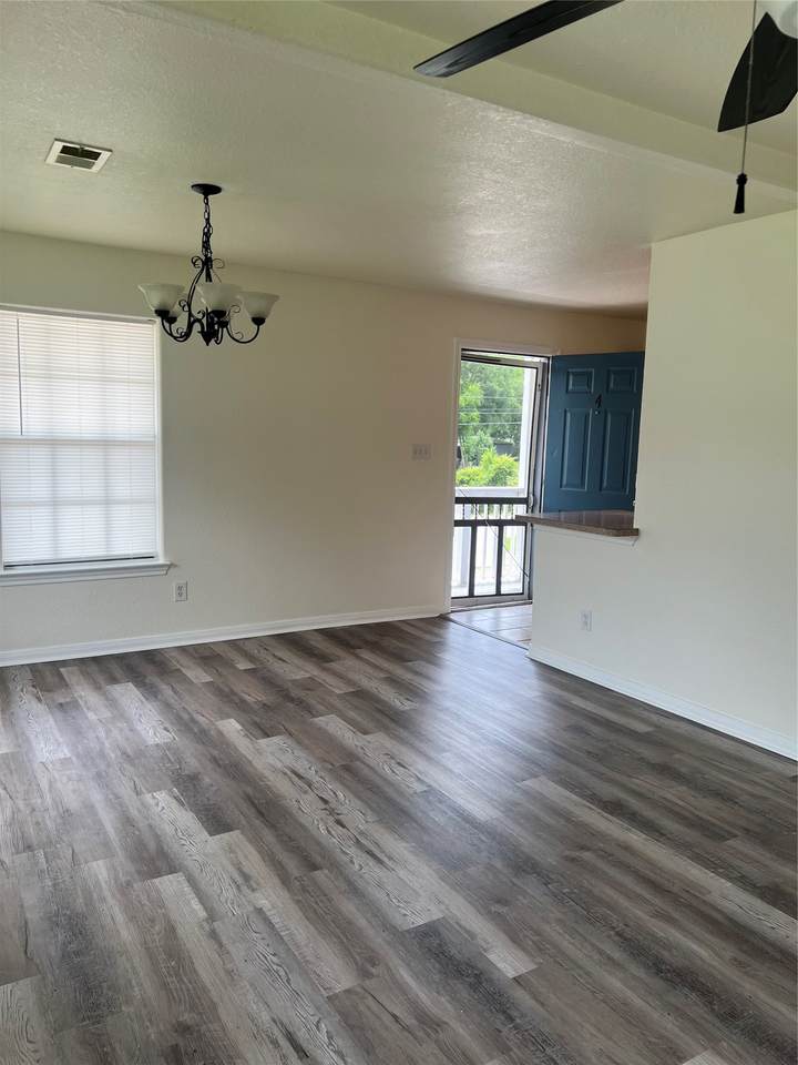 827 Algoa Friendswood Road - Photo 1