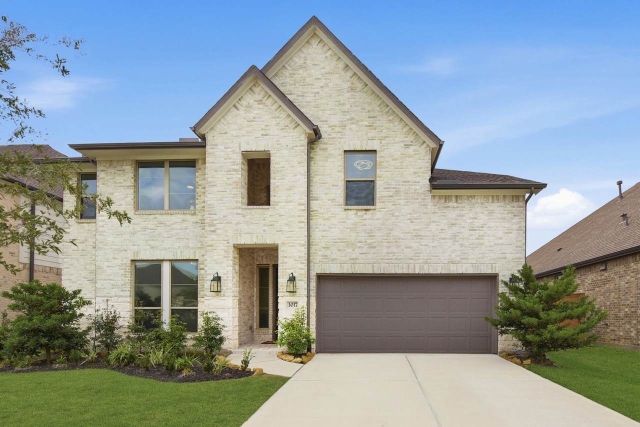 3017 Secret Lagoon Lane - Photo 1