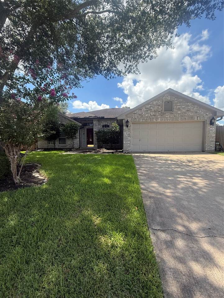 8210 Paddington Place Drive - Photo 1