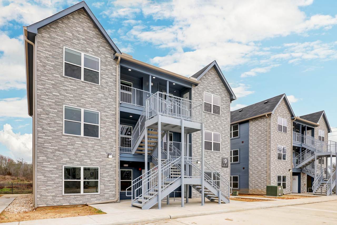 155 Plez Morgan Drive - Photo 1