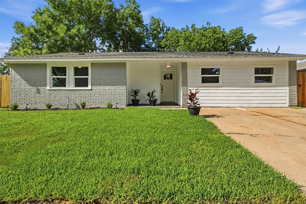 4767 Beechaven St - Photo 1