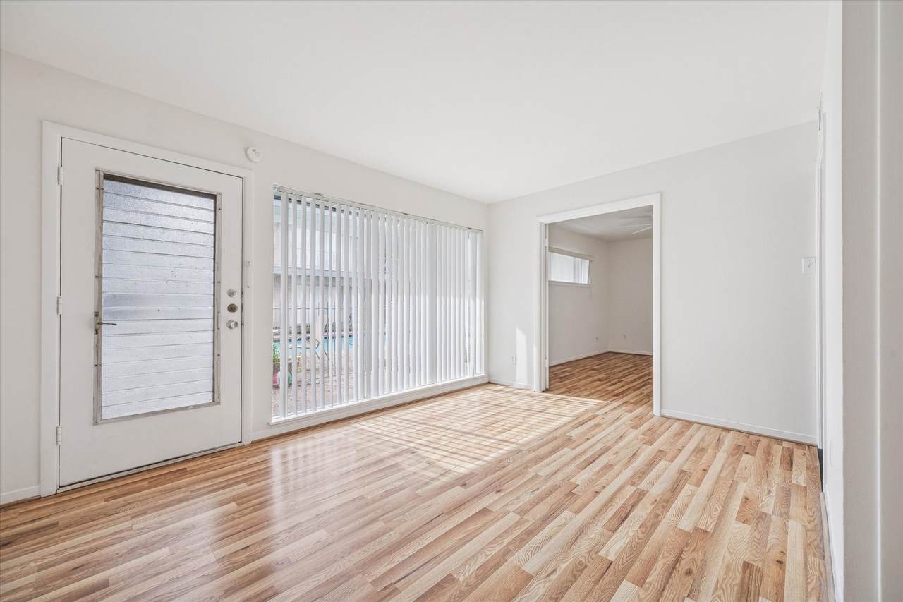 3703 Roseland Street - Photo 1