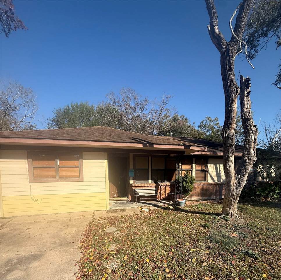 10913 Hoffer Street - Photo 1