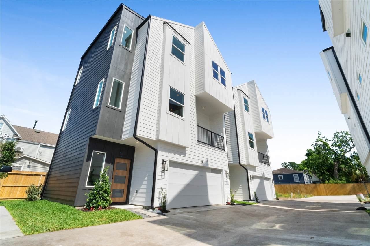 1114 Hogan Street - Photo 1