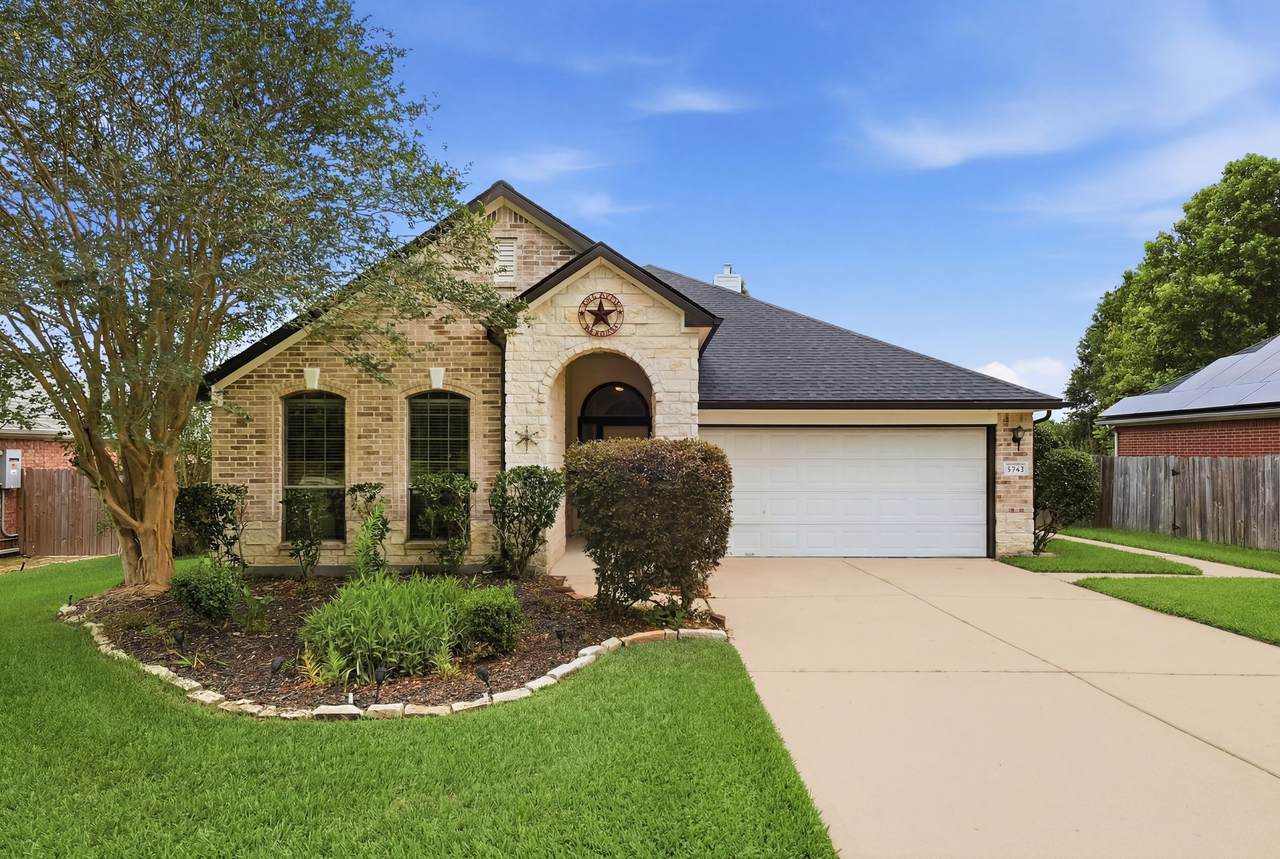 33043 Lois Lane Lane - Photo 1