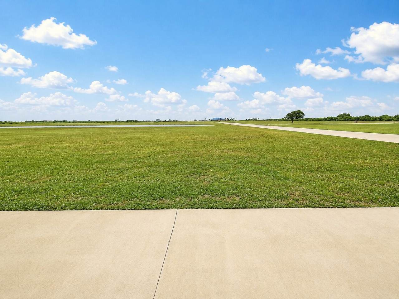 2920 Hammock Court - Photo 1