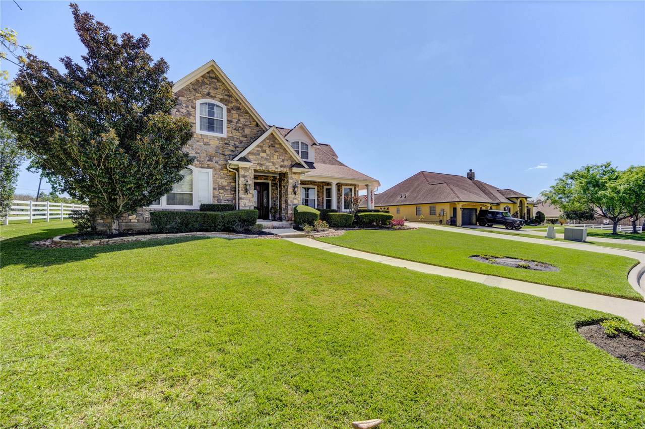 5924 White Oak Trace - Photo 1