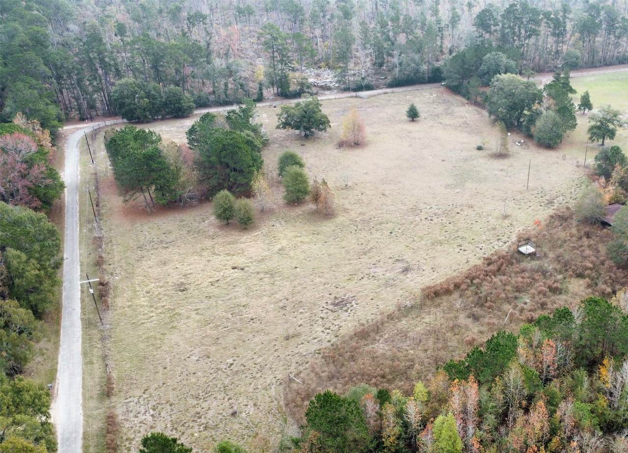 709 County Road 3880 - Photo 1