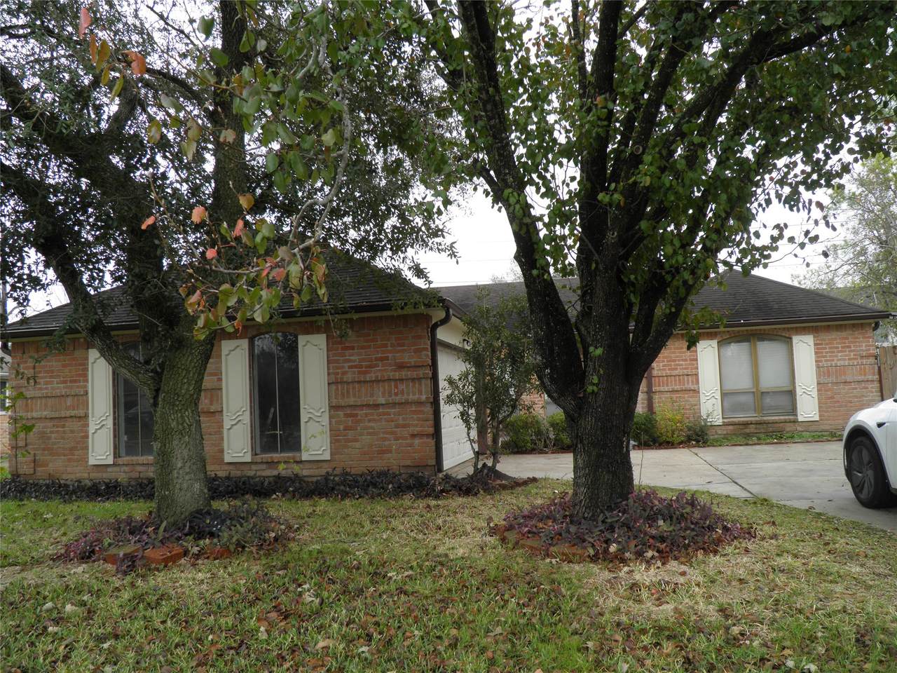 6819 Addicks Clodine Road - Photo 1