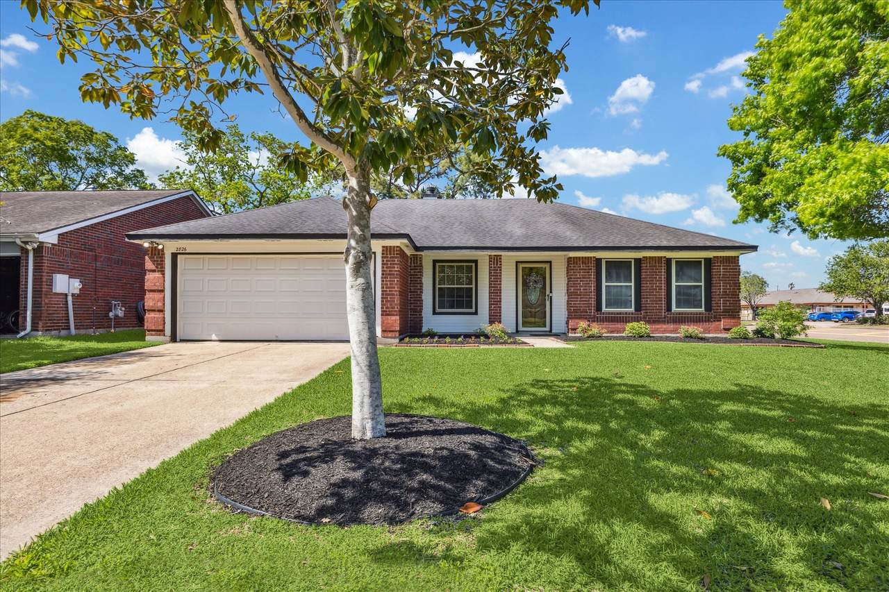 2826 Meadow Brook Court - Photo 1