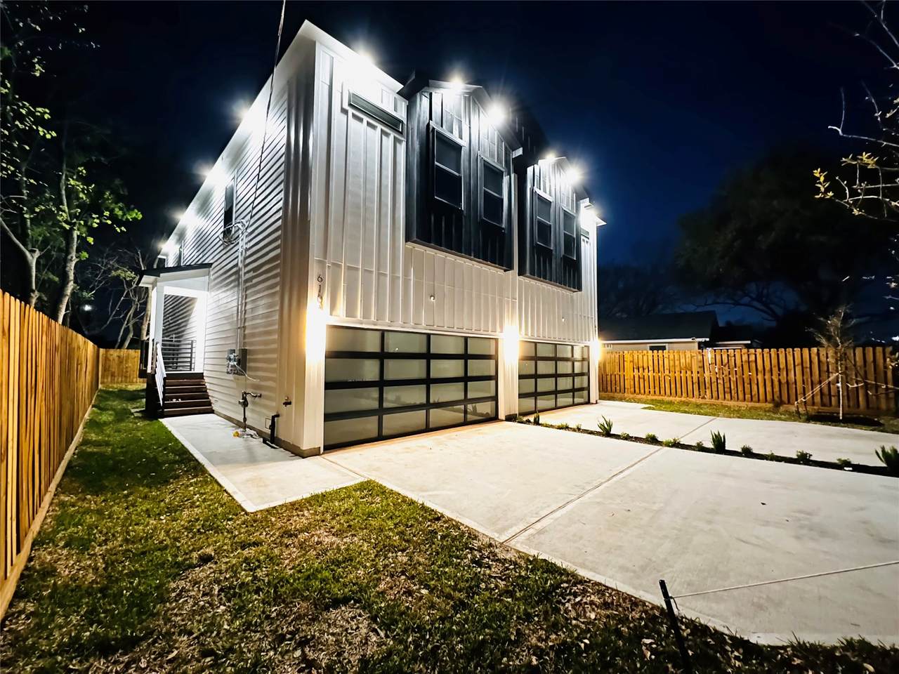 610 41st Street - Photo 1