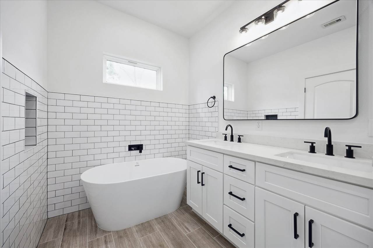 2015 Brackenridge Street - Photo 1