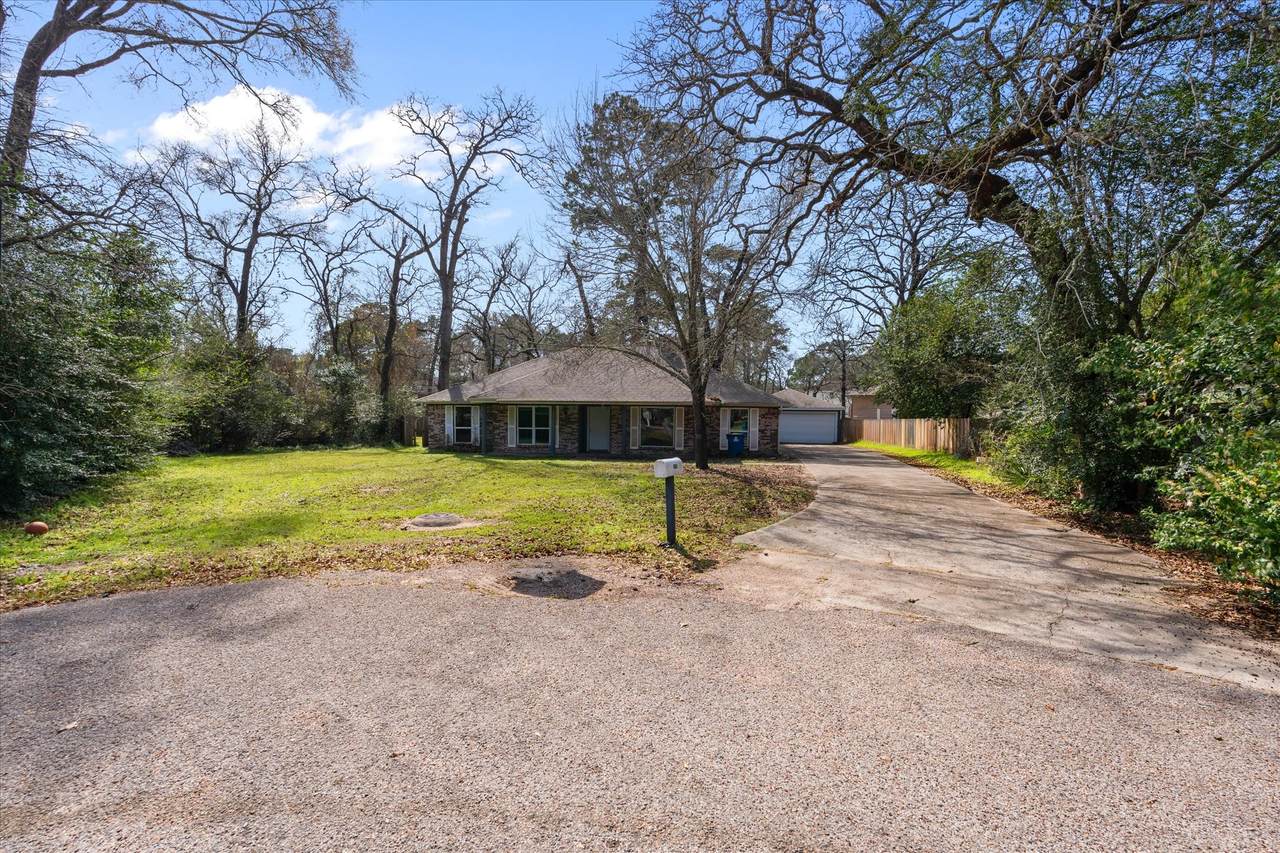 906 Brook Forest Court - Photo 1