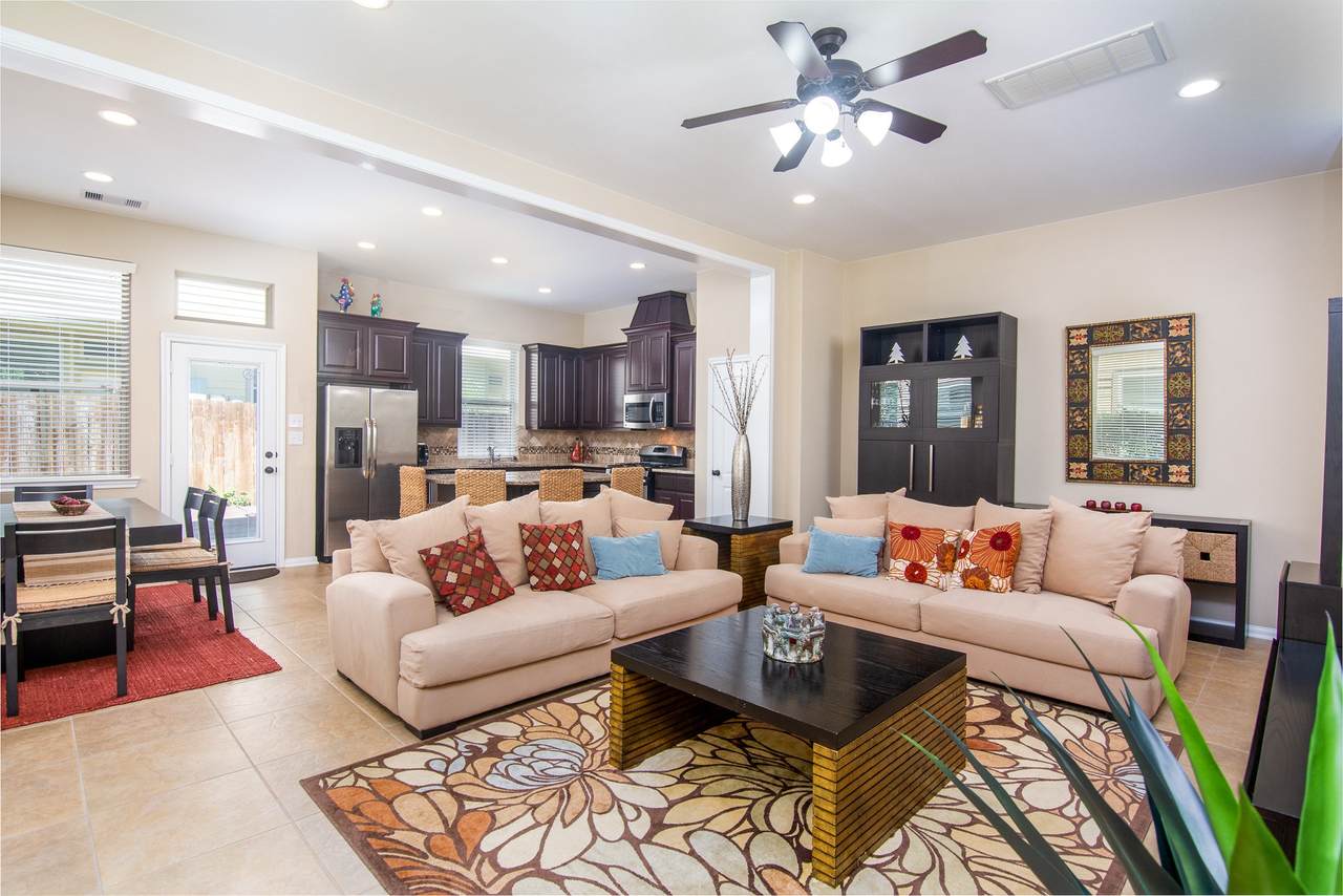 11 Cheswood Manor - Photo 1