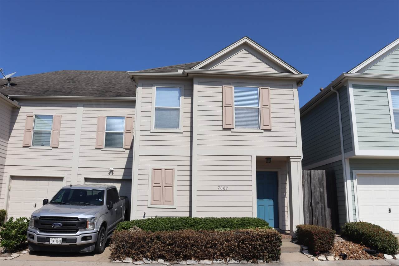 7007 Woodridge Square Drive - Photo 1