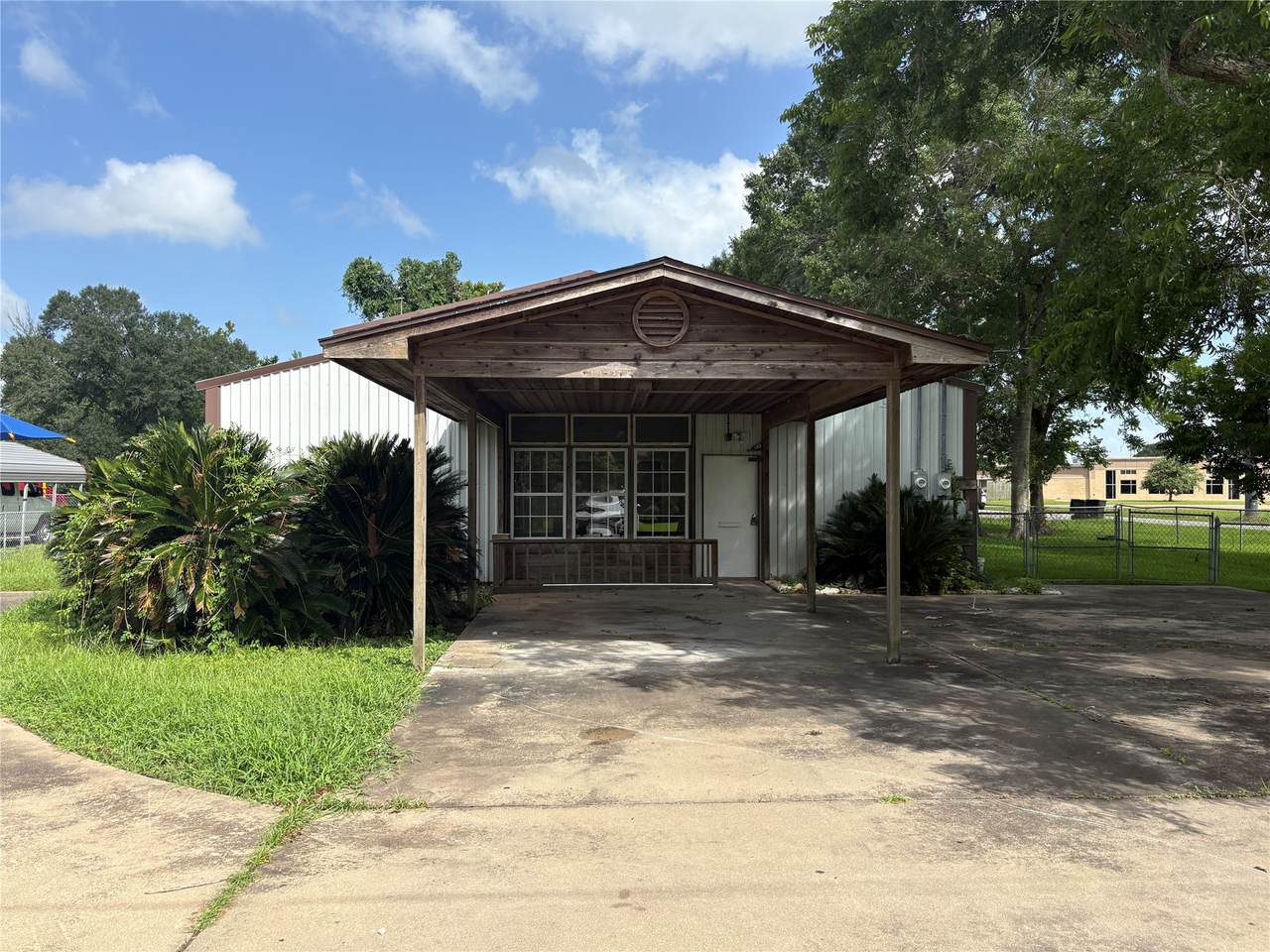 200 Gaines Street - Photo 1