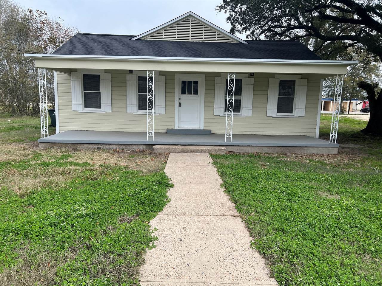 606 Ed Linn Street - Photo 1
