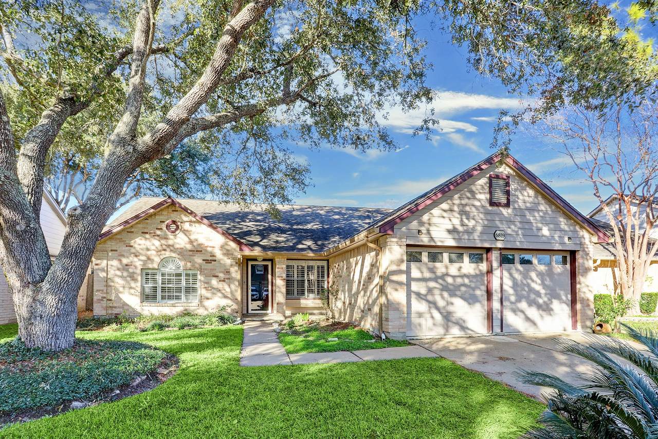 6819 Yardley Drive - Photo 1