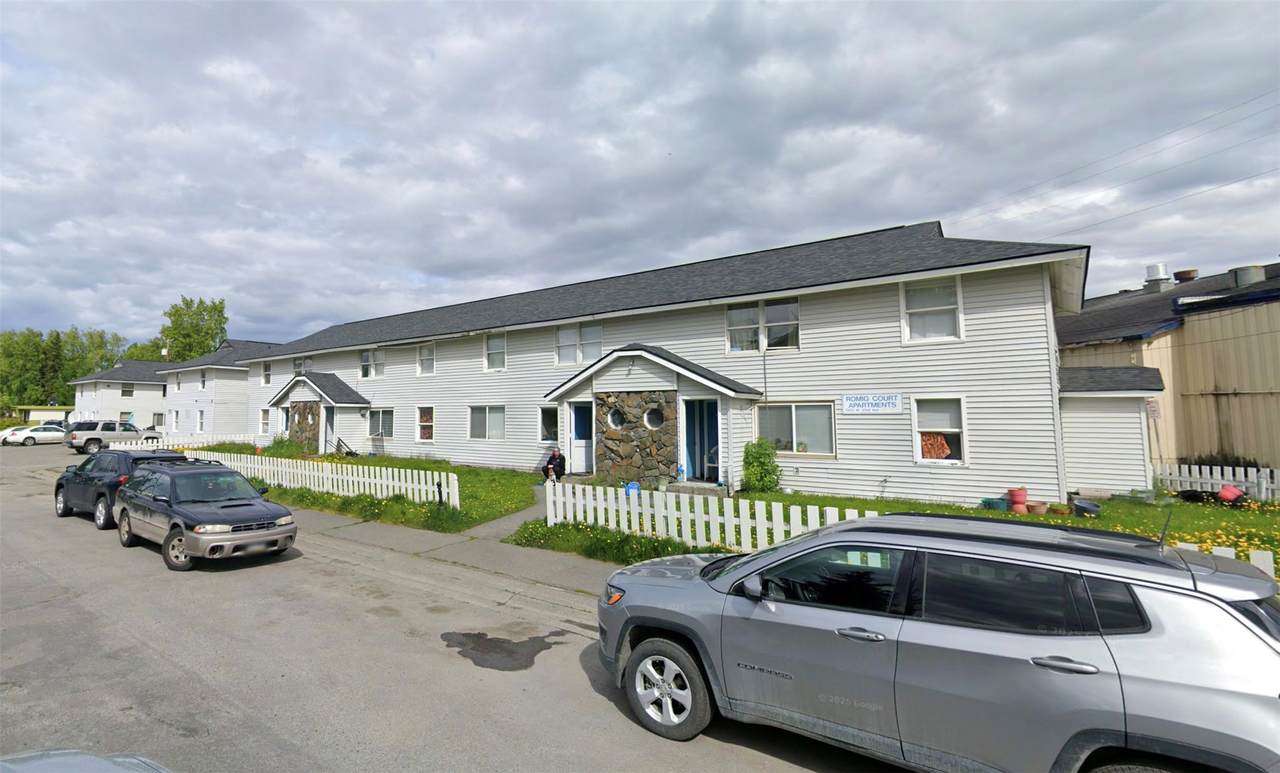 1303 23rd St - Photo 1