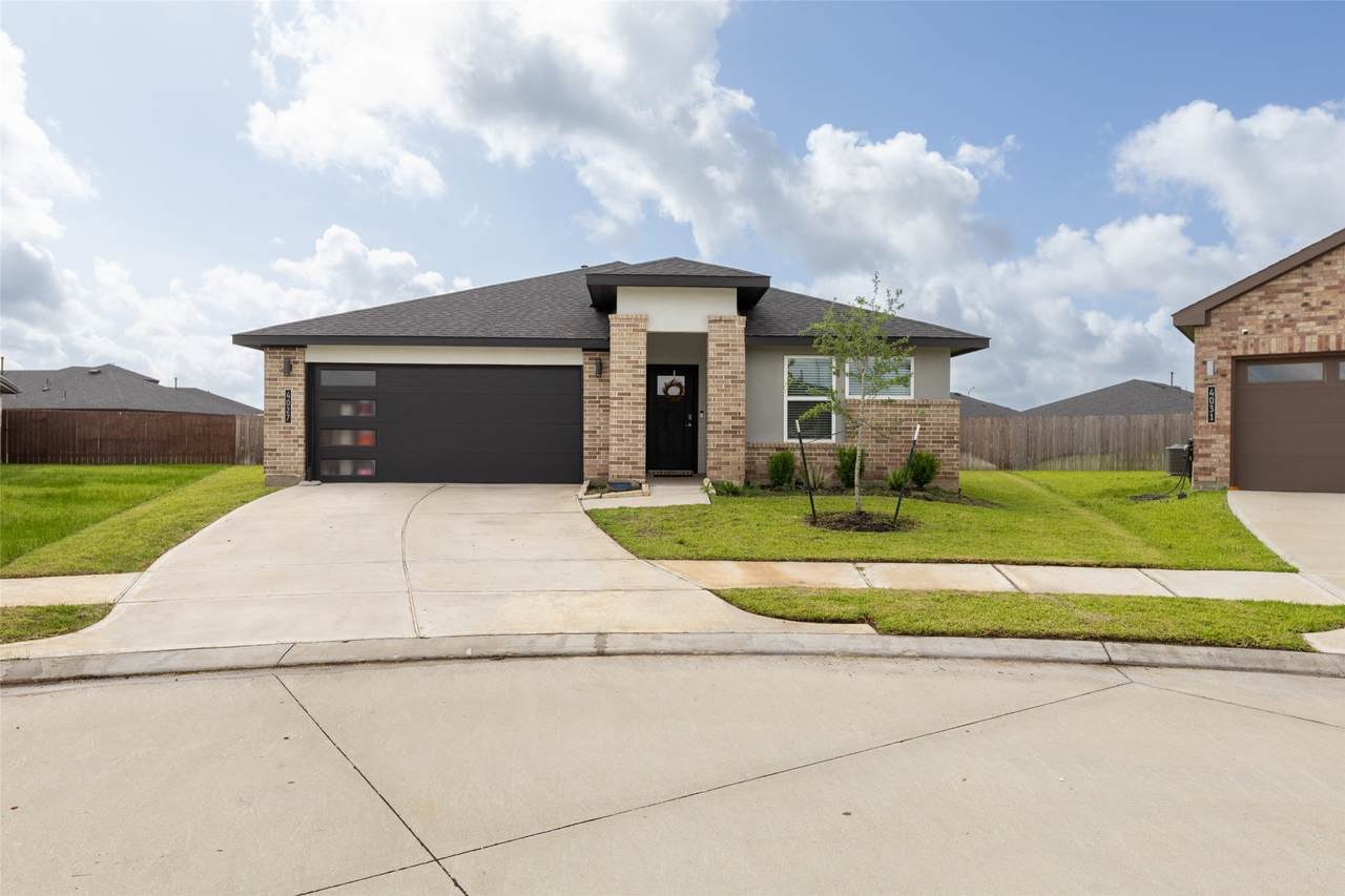 4027 Gael Run Court - Photo 1