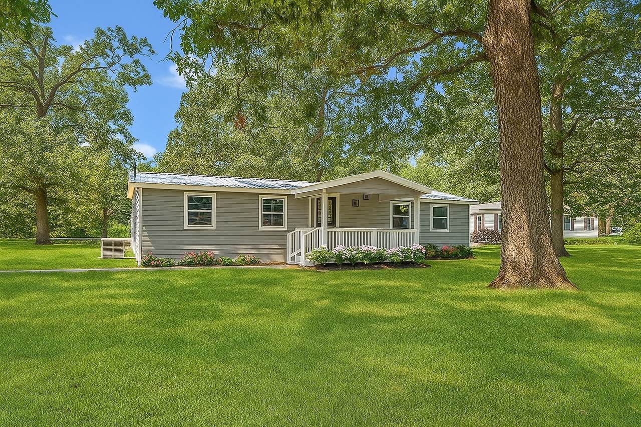 308 Spring Branch Street - Photo 1