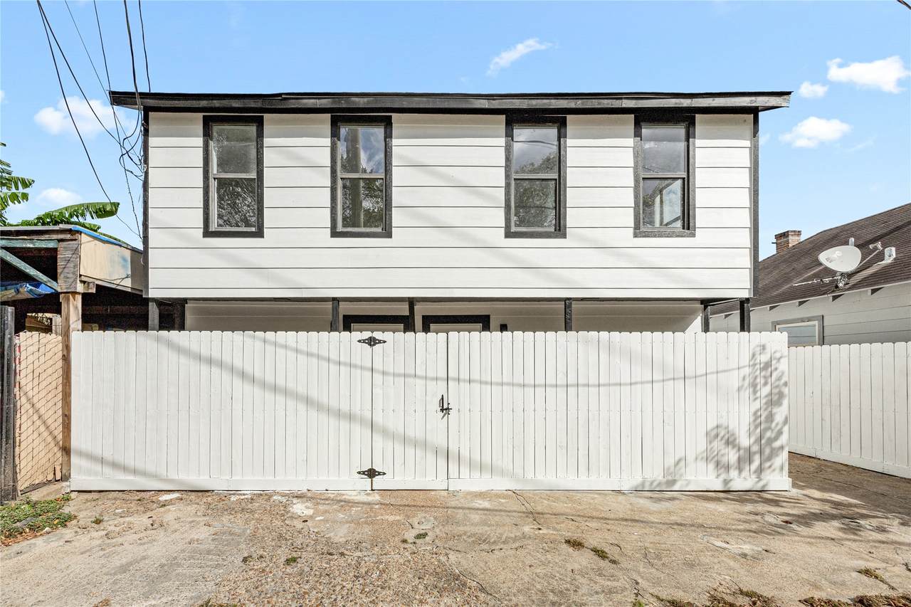 3229 Holman Street - Photo 1