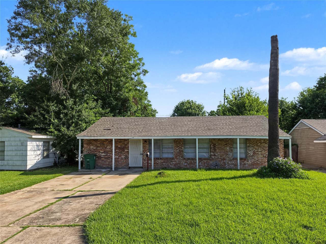 5427 Willow Glen Drive - Photo 1