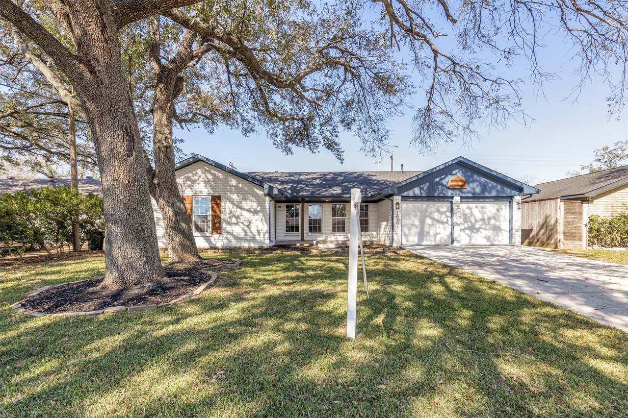 10406 Willowisp Drive - Photo 1