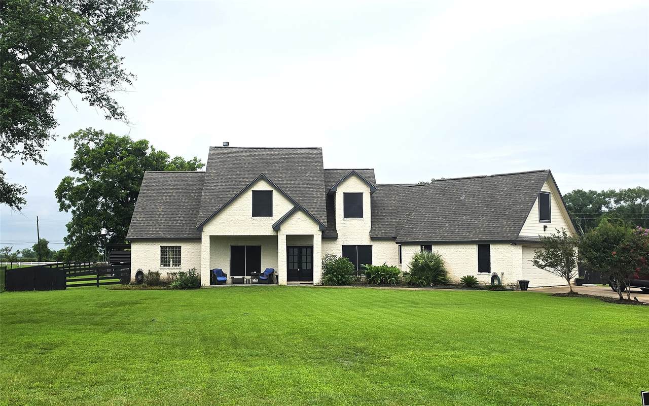 202 Lakeland Circle - Photo 1