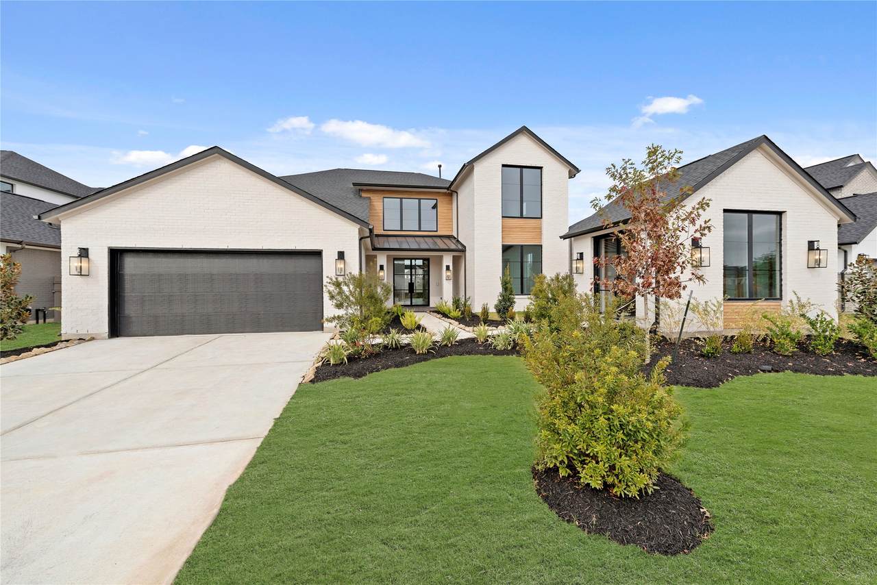 15739 Saffron Summer Street - Photo 1