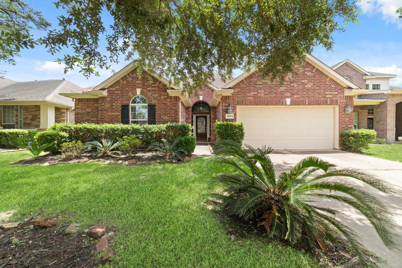 7023 Kendall Lake Court - Photo 1