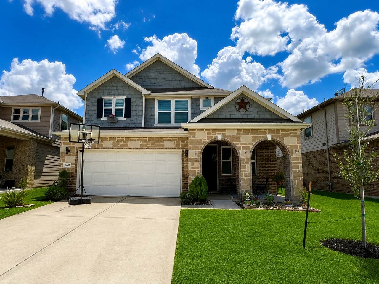 2635 Oakwood Bluff Trail - Photo 1