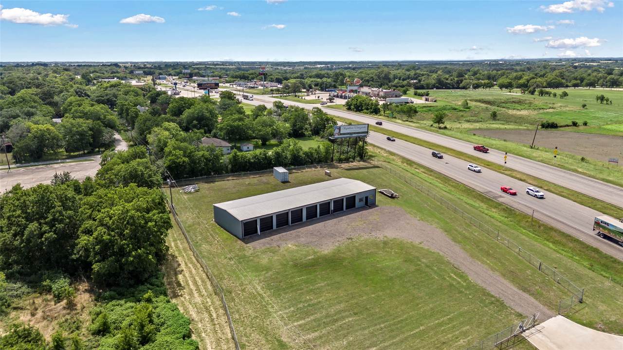 9250 Hwy 290 E - Photo 1