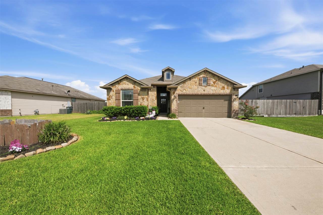 213 White Wing Lane - Photo 1