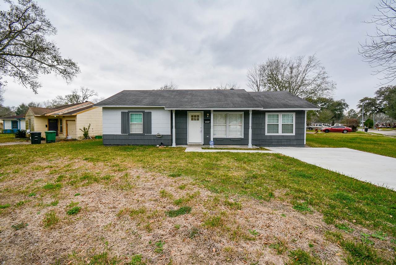 6422 Sherwood Drive - Photo 1