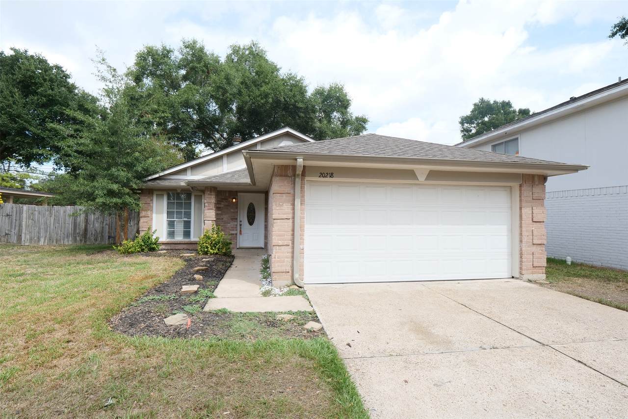 20218 Beechview Lane - Photo 1