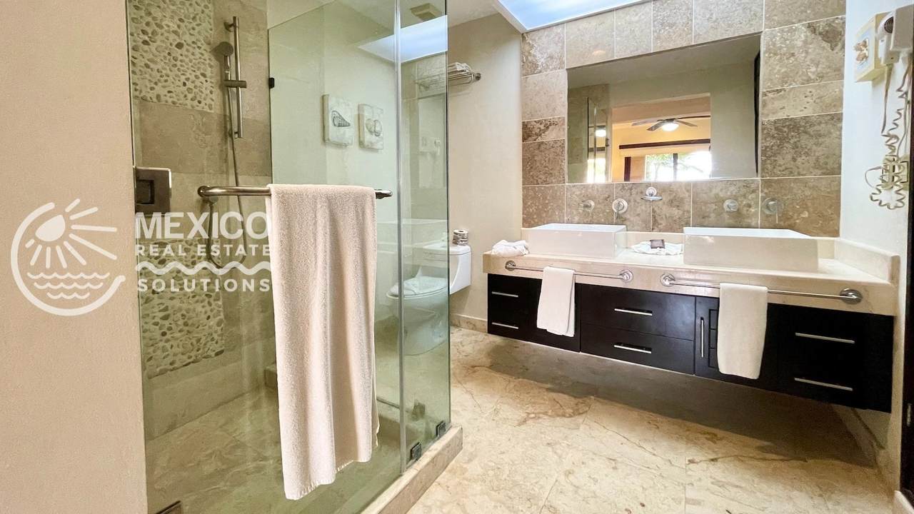 10 El Faro Reef 102 Avenue - Photo 1