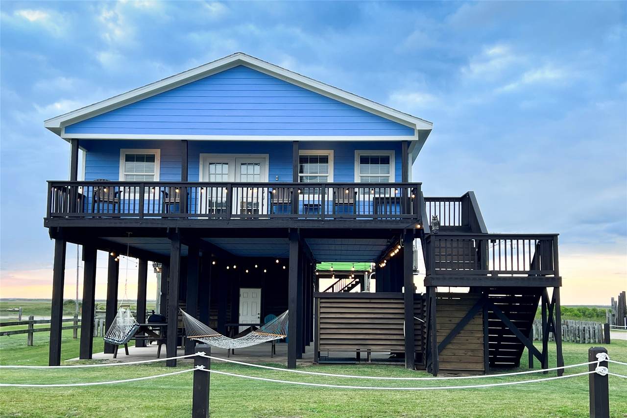 105 Stanek Drive - Photo 1