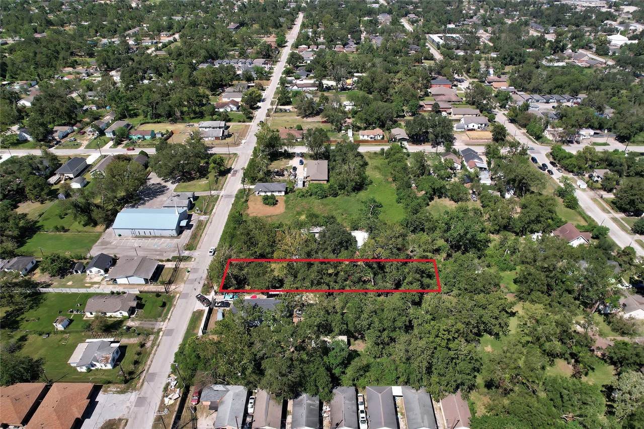 3914 Wipprecht Street - Photo 1