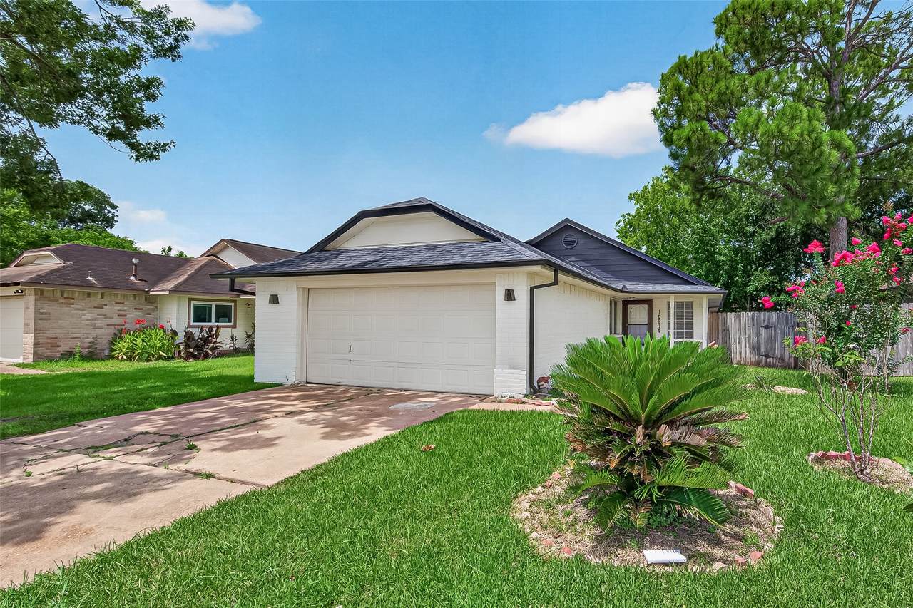 10814 Parkland Woods Drive - Photo 1