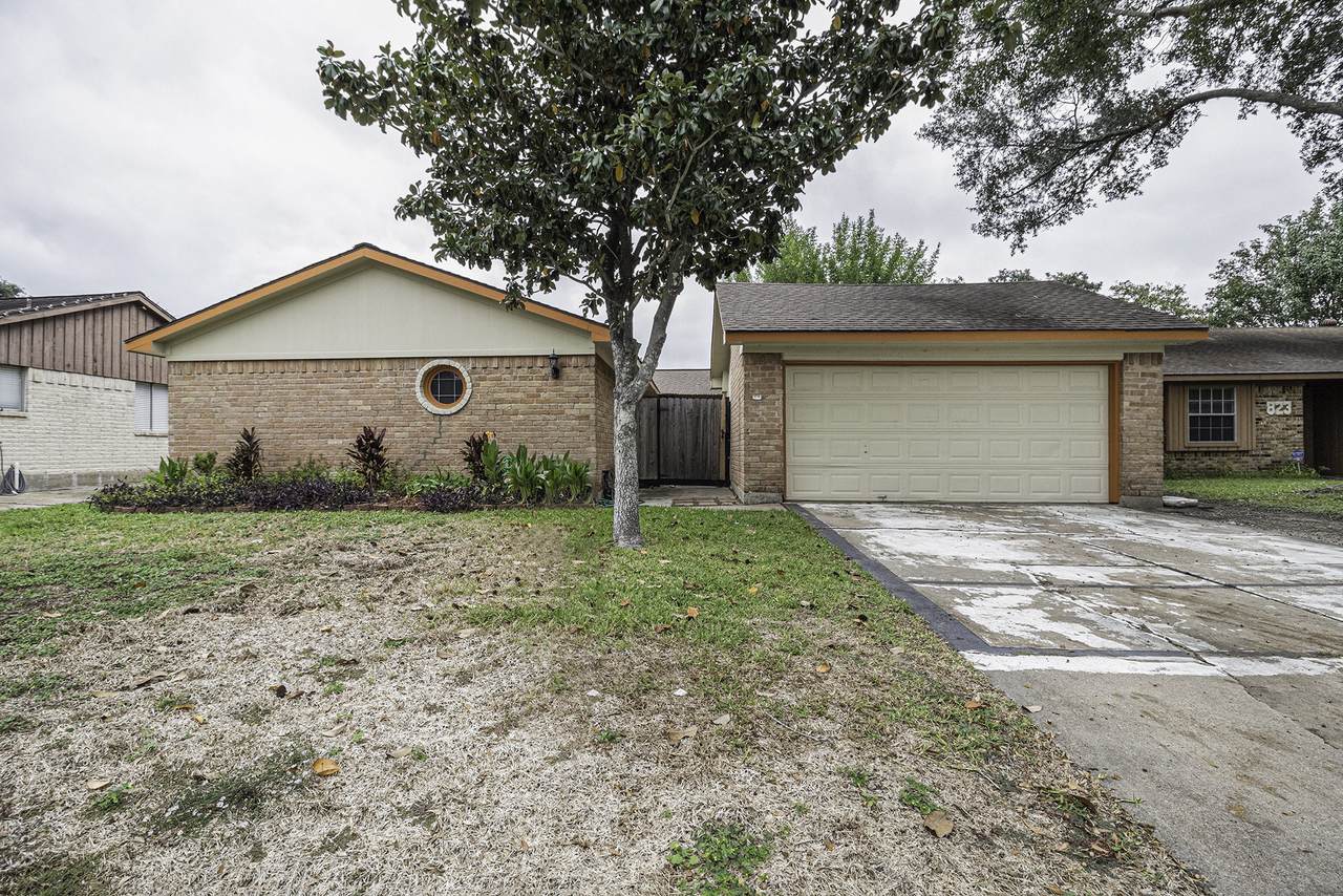 819 Seamaster Drive - Photo 1