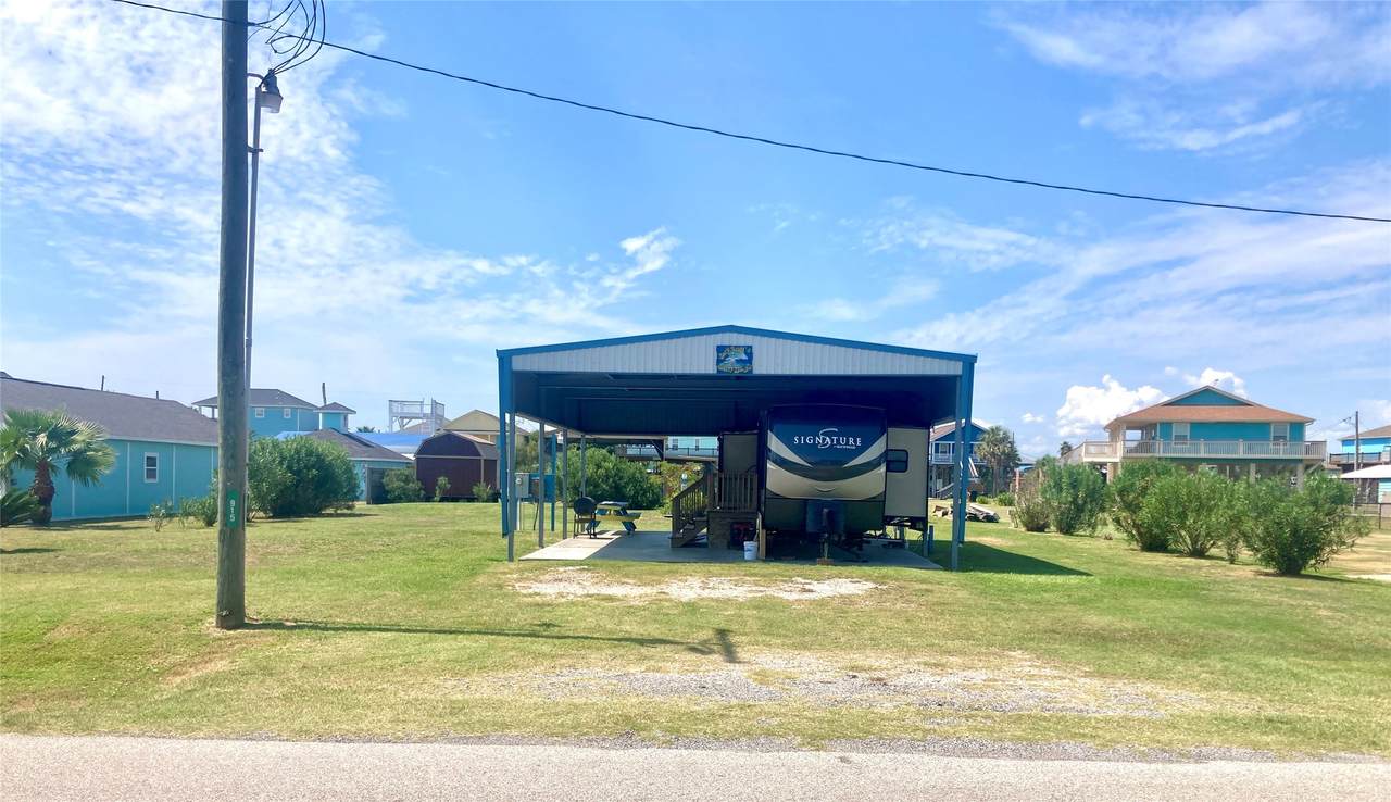 915 Selwyn Road - Photo 1