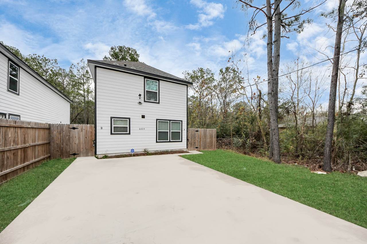 6004 Wedgefield Street - Photo 1